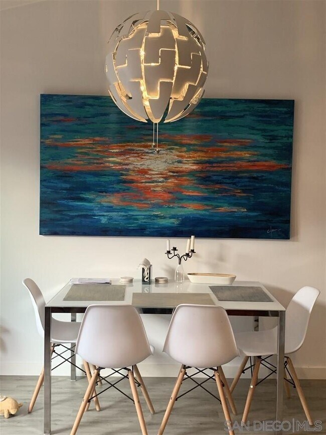 Foto del edificio - 4171 Balboa Way