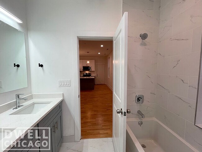 Foto del edificio - 1544 N Bosworth Ave