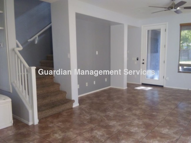 Building Photo - 3960 S Splendor Pl