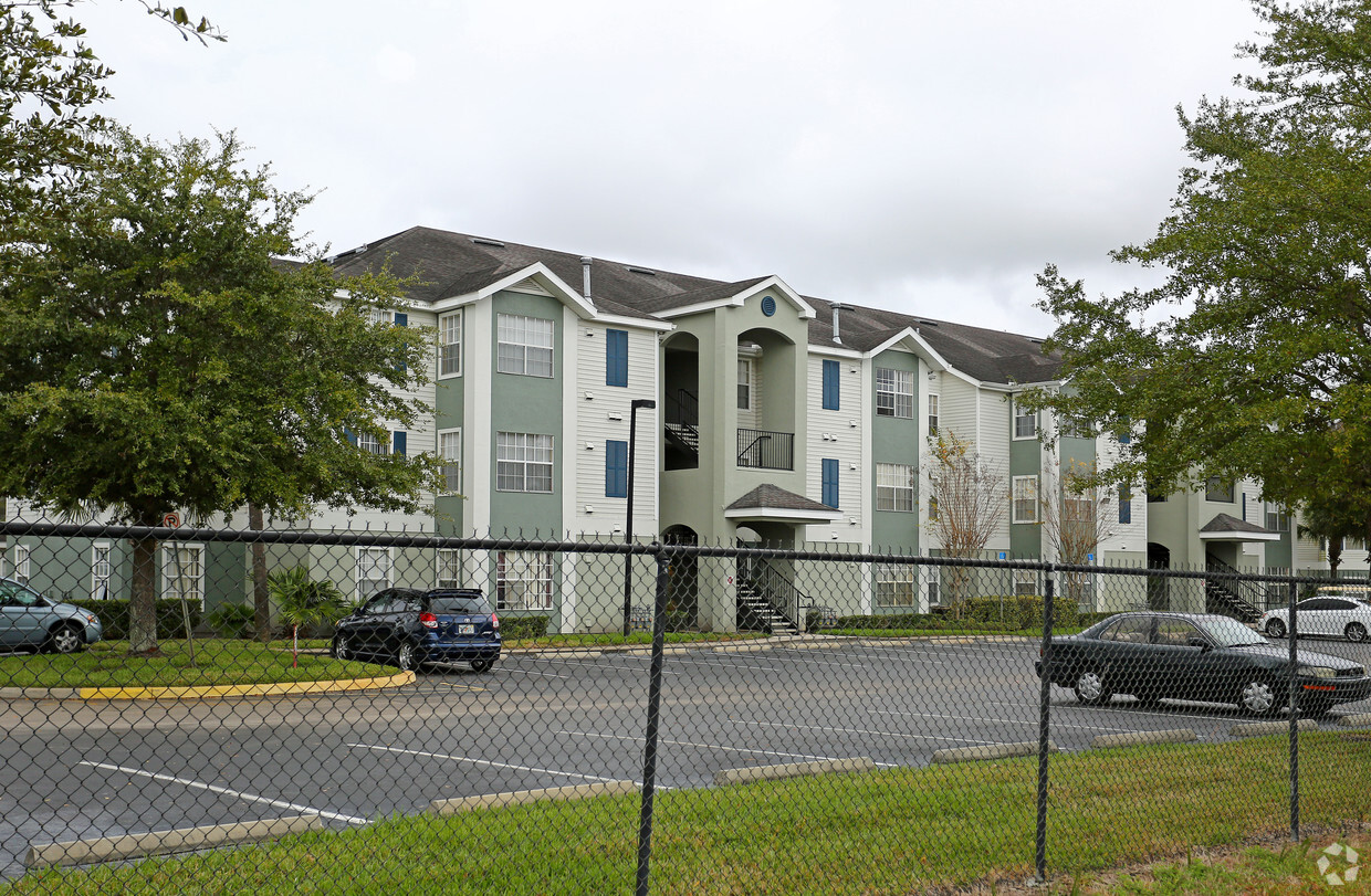 Primary Photo - Waterford Pointe Apartments