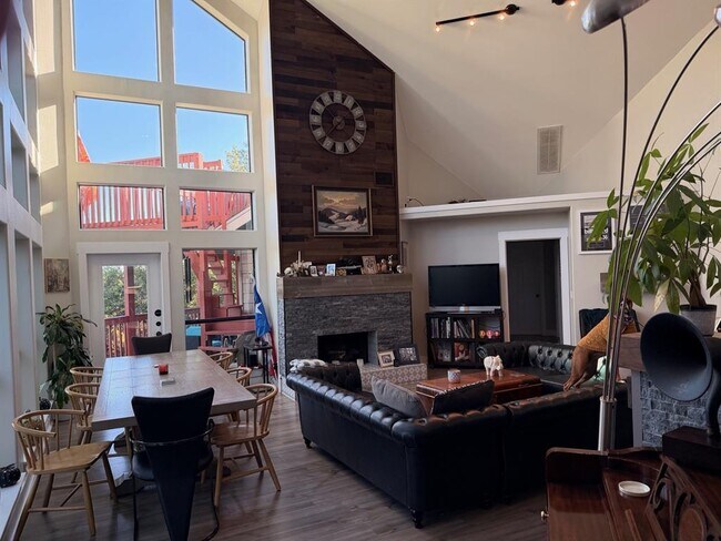 Foto del edificio - 2413 Crazyhorse Pass