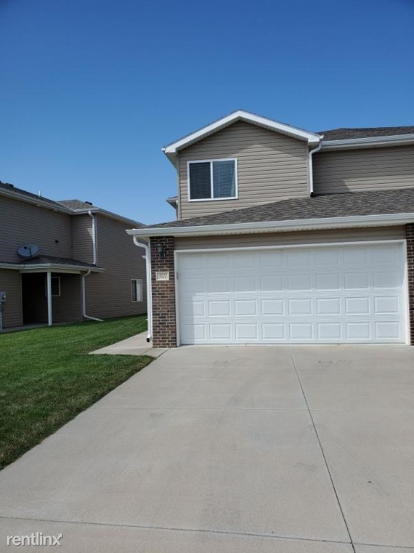 Building Photo - 3 br, 3 bath Townhome - 3622 Osullivan Rd