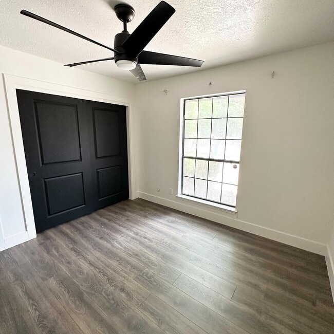 Foto del edificio - 5301 Sooner Trail NW