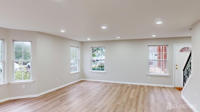 Building Photo - 2405 Timber Ridge Ct