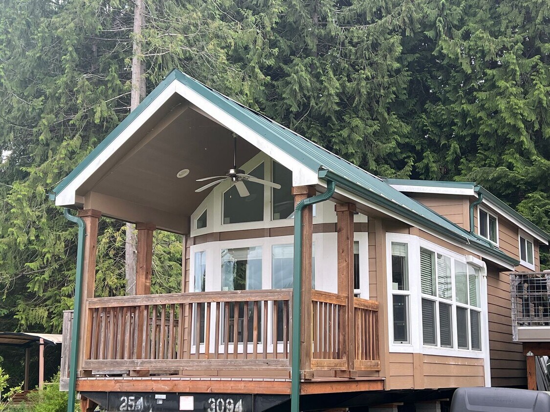 Foto principal - 1103 SW Lake Roesiger Rd