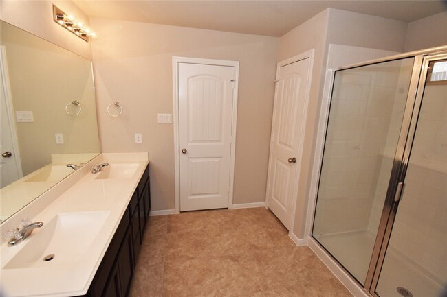 Foto del edificio - 3015 Dripping Springs Ct