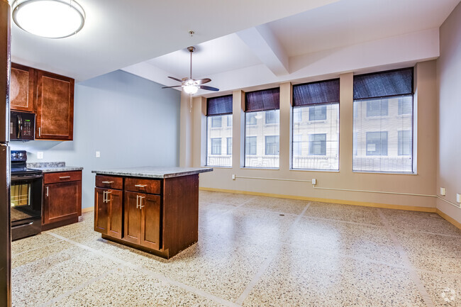 1BR, 1BA - 674SF - Hennepin - Kitchen and Living Room - City Place Lofts