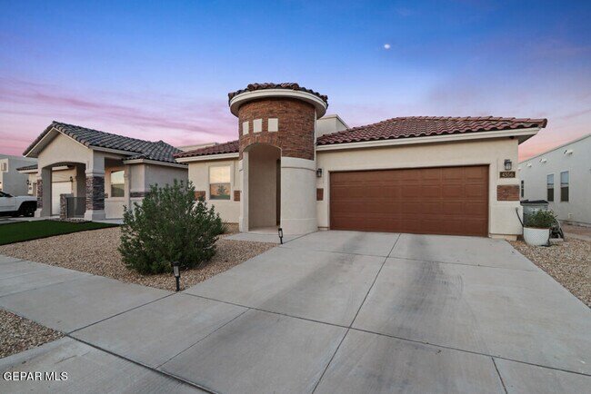 Building Photo - 4556 Marisabel Azcarate St