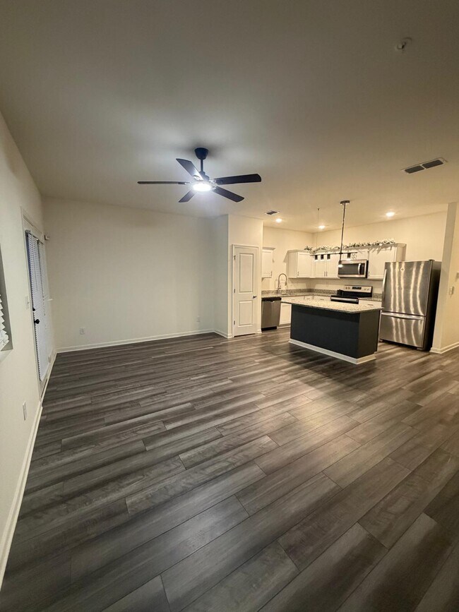 Come en la cocina - 595 Magnolia Cir