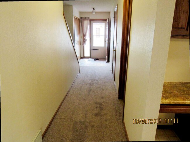 Foto del edificio - 375 Wildrose Lane
