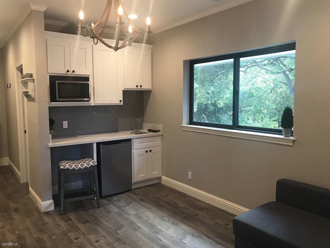 Primary Photo - 1 br, 1 bath Condo - 14355 Quito Road