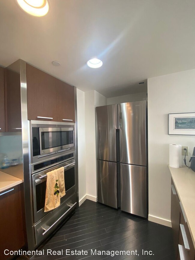 Building Photo - 2 br, 2 bath House - 403 S. Allen Street #609