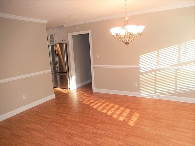 Building Photo - 1215 Delham Rd