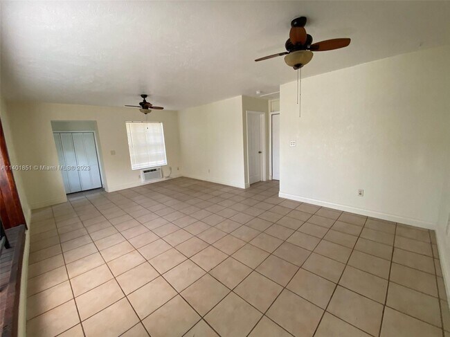 Building Photo - 1467 Renton St