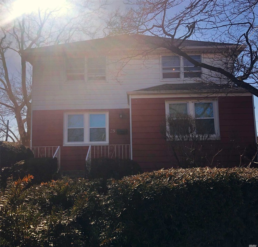 55 Jackson Ave, Mineola, NY 11501 Apartment for Rent in Mineola, NY