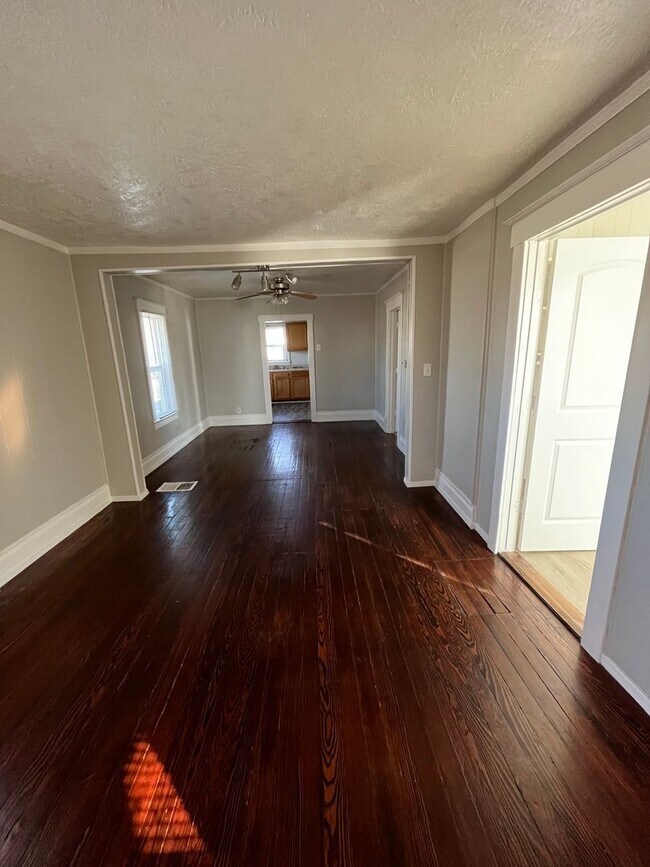 Foto del edificio - Cute 2 bedroom Bungalow