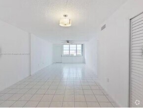Building Photo - 245 18th St