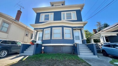 Building Photo - 817 54th St