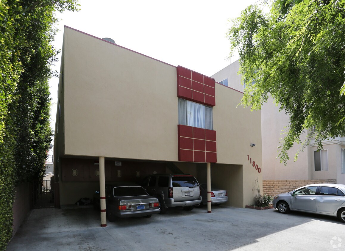 Building Photo - 11800 Avon Way