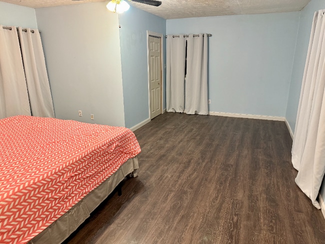 Building Photo - 68247 OH-56