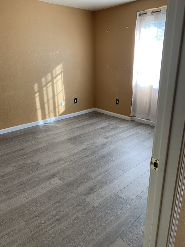 Bedroom-2 - 965 Weeping Willow Ct