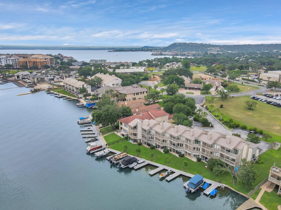 604 5th St, Horseshoe Bay, TX 78654 Townhome Rentals in Horseshoe Bay