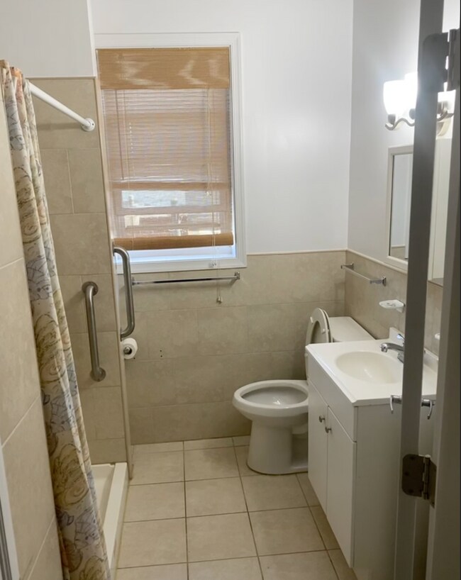 Building Photo - 3357 Hartville St