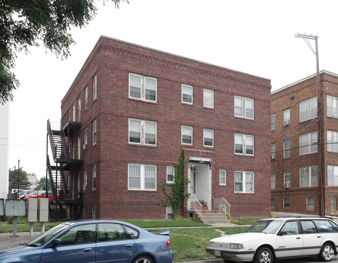 Chancellor Apartments in Lincoln, NE