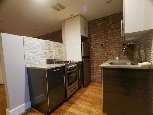 Building Photo - 492 19th St