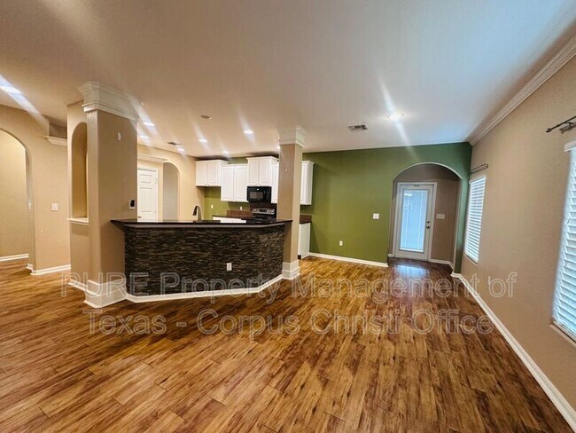 Building Photo - 6017 Tapestry Dr