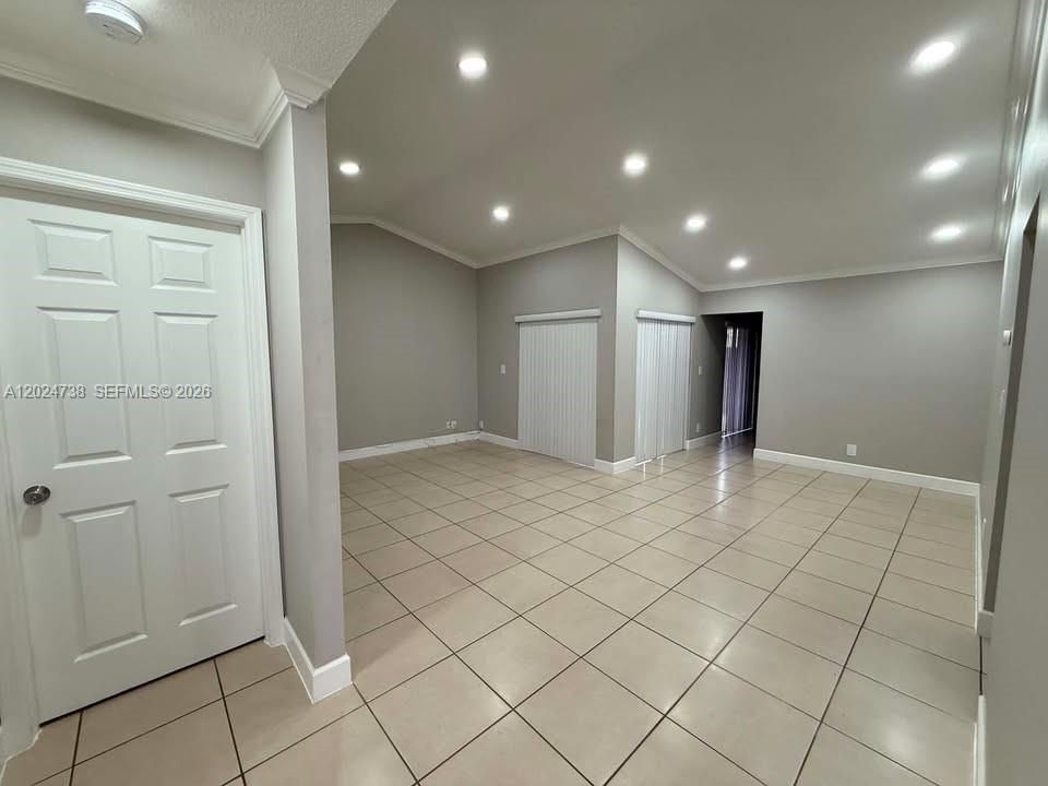 Foto del edificio - 6449 NW 171st St