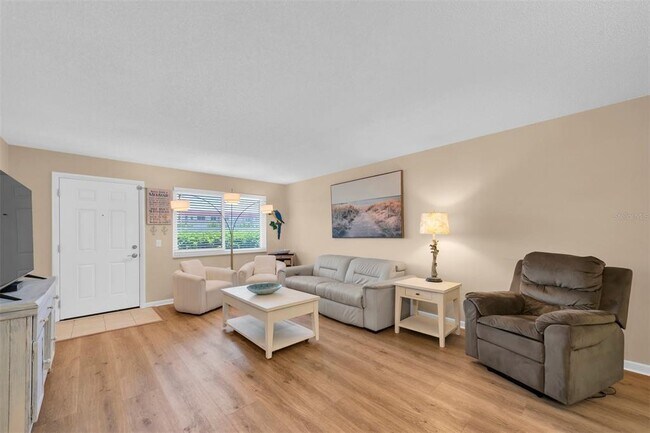 Foto del edificio - 2960 59th St S