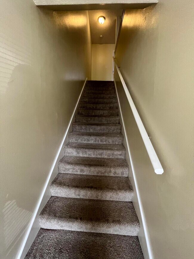 Foto del edificio - 204 Johnson Ct