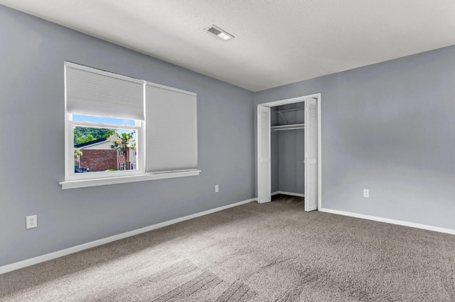 Photo - 775 Parkdale Dr Townhome