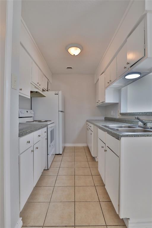 Building Photo - 310 Yaupon St