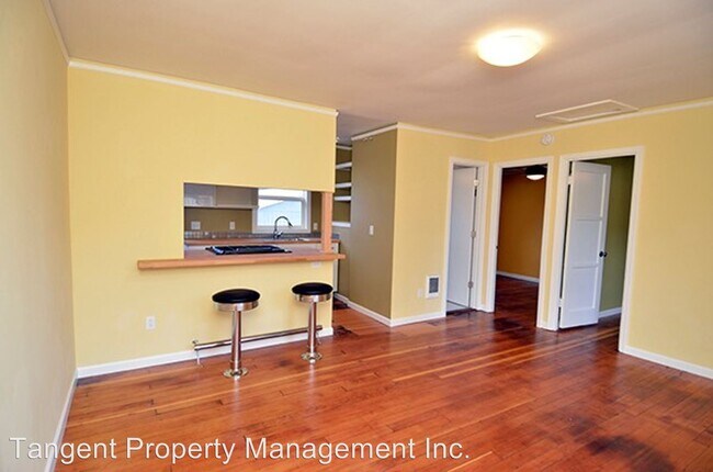 Building Photo - 4709-4823 NE 50th Pl