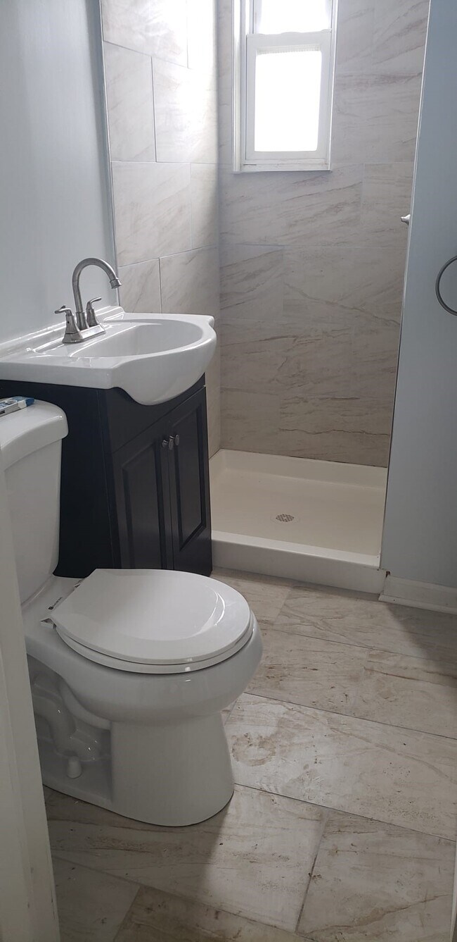 301 W Camplain Rd Unit 2, Manville, NJ 08835 Apartments Manville, NJ