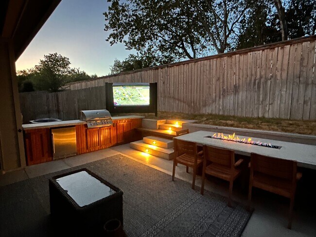 Foto del edificio - 4-BEDROOM IN COPPER BRANCH