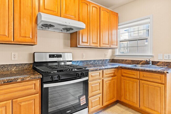 Foto del edificio - Bright Mosswood Studio Near BART and Kaiser