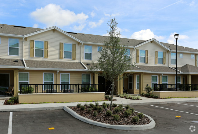 Foto del edificio - Fountains at Lingo Cove Apartments