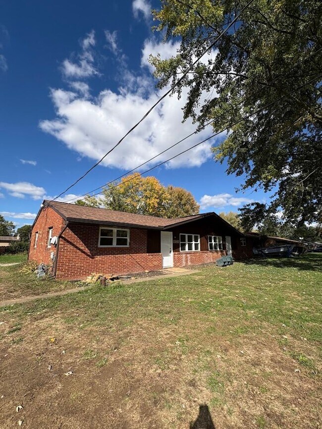 Foto del edificio - 8523-8525 Manchester Ave. Duplex