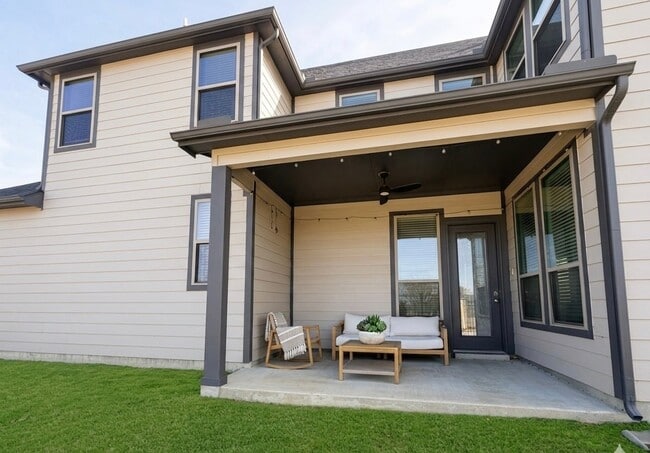 Photo - 8982 Pancho Barnes Trl (Frisco, TX) House