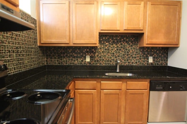 Foto del edificio - 1524 McFarland Rd