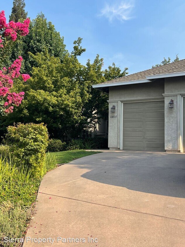 Primary Photo - 5 br, 2 bath House - 11808 Kemper Oaks