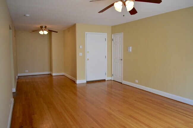 Foto del edificio - 1951 Euclid Ave