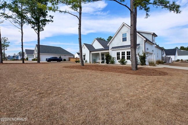 Building Photo - 849 Crown Pointe Dr