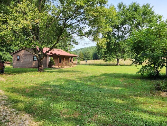 Foto del edificio - 6225 Terrapin Hollow Rd