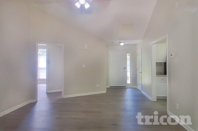 Foto del edificio - 1206 Grass Meadows Ct