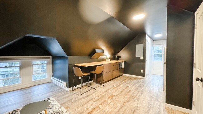Foto del edificio - Chic Studio in North Winton Village