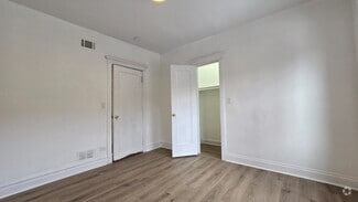 Building Photo - 6018 S St Lawrence Ave